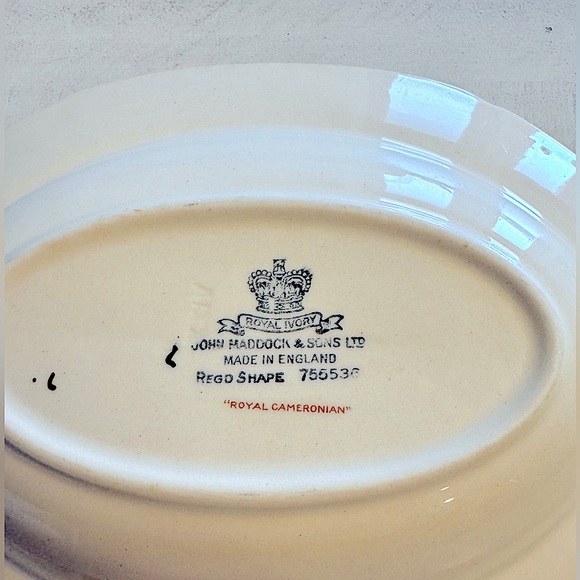 1920’s John Maddock & Sons oblong serving dish. - Picture 7 of 10